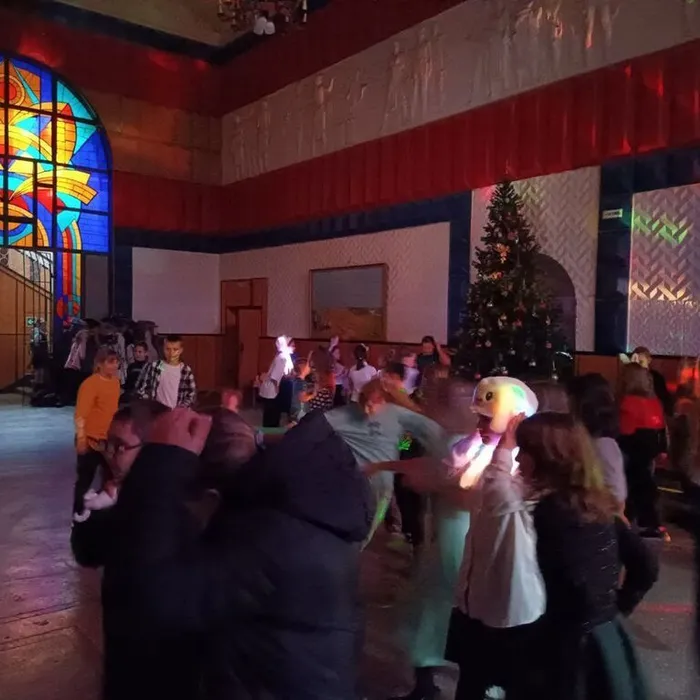 "Снежный звездопад" - Новогодняя дискотека