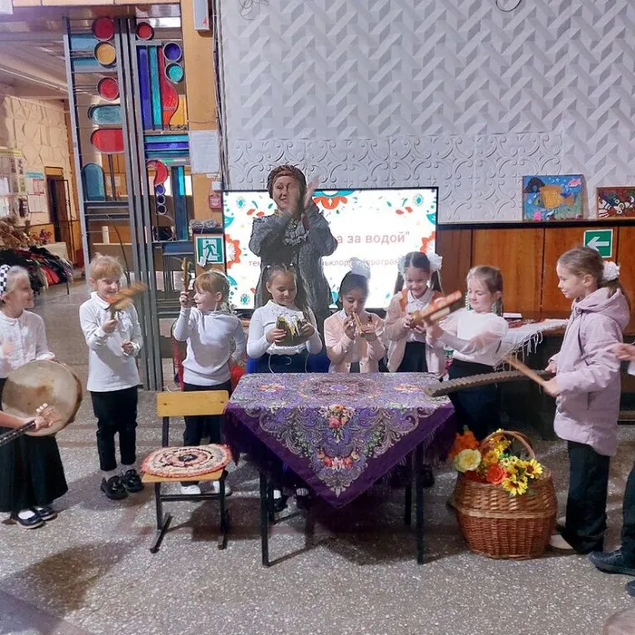 тематическая фольклорная программа "Пошла млада за водой".